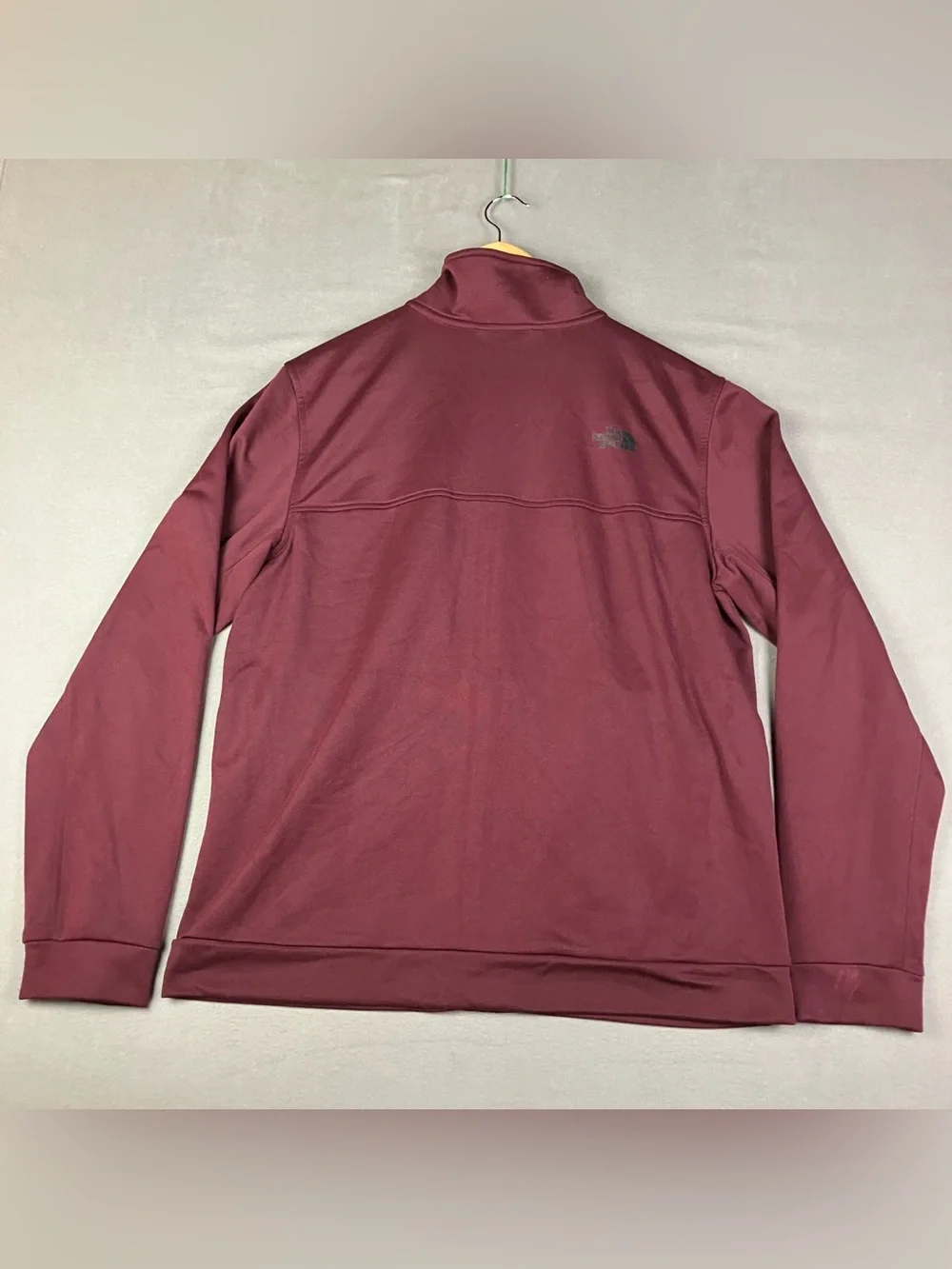 The North Face Men’s Size M Cinder 100 Full Zip Fleece Sweater Jacket Burgundy.